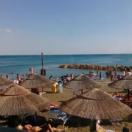 Piano Terra Centro Mare Apartamento *